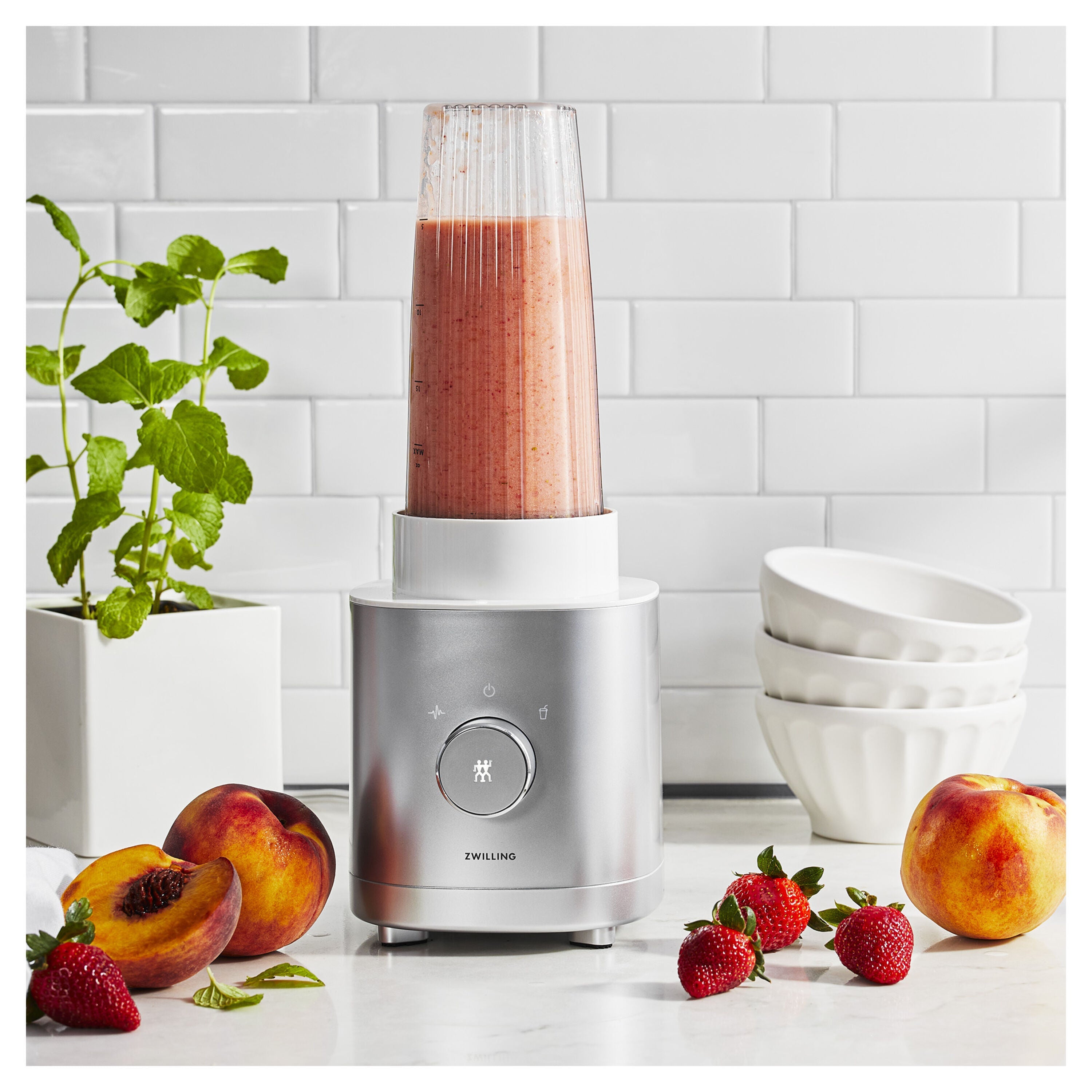 Enfinigy Personal Blender 550ml Silver Compact Smoothie Maker with To-Go Lid