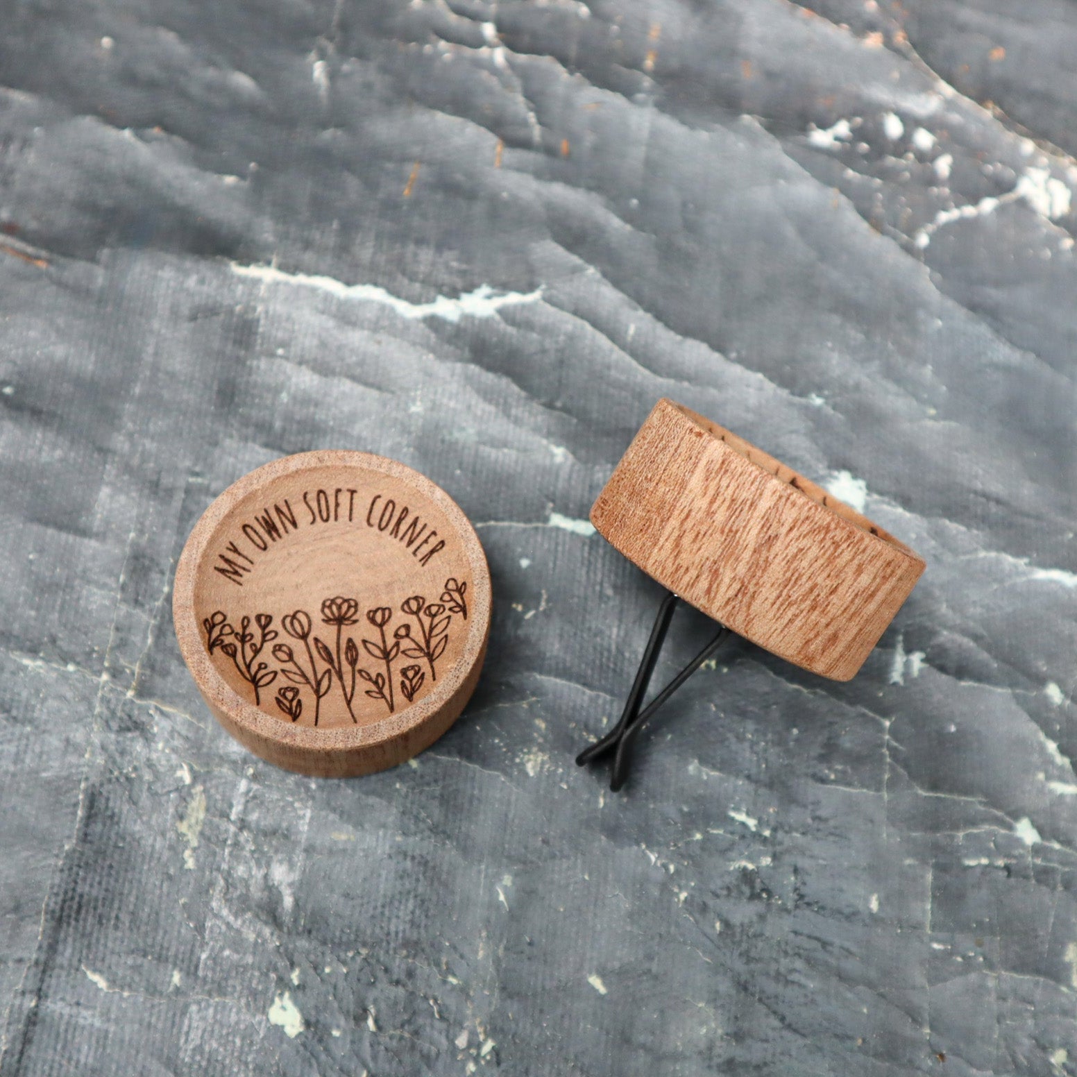 Wooden Essential Oil Diffuser for Car Natural Walnut Aromatherapy Air Freshener